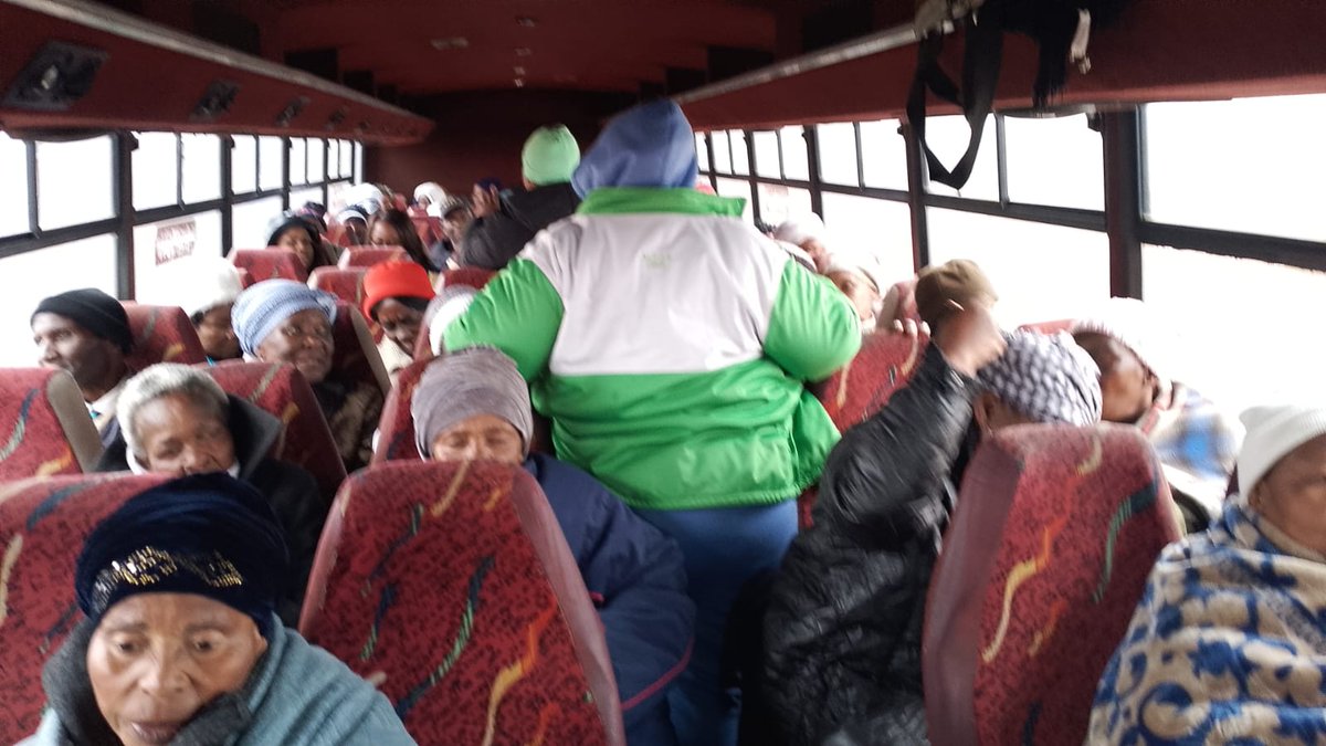 @Action4SA @BusisiweM83602 @Funzi_Ngobeni @HermanMashaba @lwanda_bini @Emmah_More @MposulaTshepo @Vhengani20 @DoloPhillip @NespyThemba ConstituencyCD elderly trip to Johannesburg Zoo came out in numbers💚