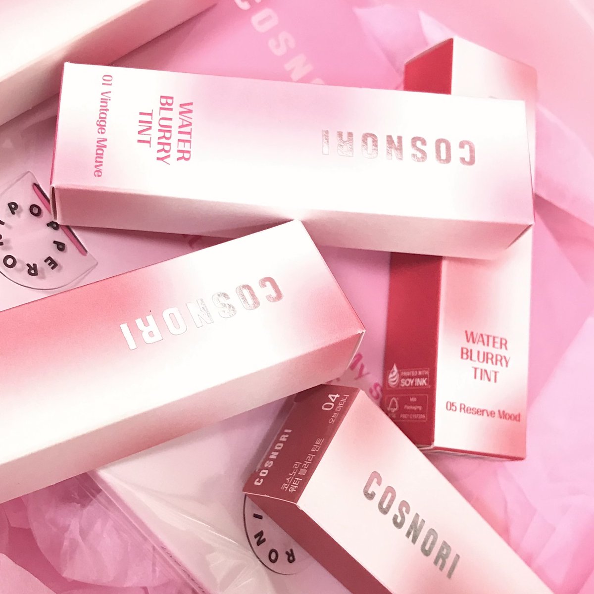 #광고 #코스노리 #워터블러리틴트 #RT이벤트 
촉촉하고 부드럽게 착붙되는 블러리 틴트! 지속력도 짱짱이구 무엇보다 입술 조임, 각질 부각 등 평소 불편했던 단점들이 다 보완돼 있어서 넘굿입니다 올리브영 온라인몰에서 구매 가능!
#RT 추첨 5분께 랜덤 1종을 선물로 보내 드립니다 ˚₊·—̳͟͞͞♡