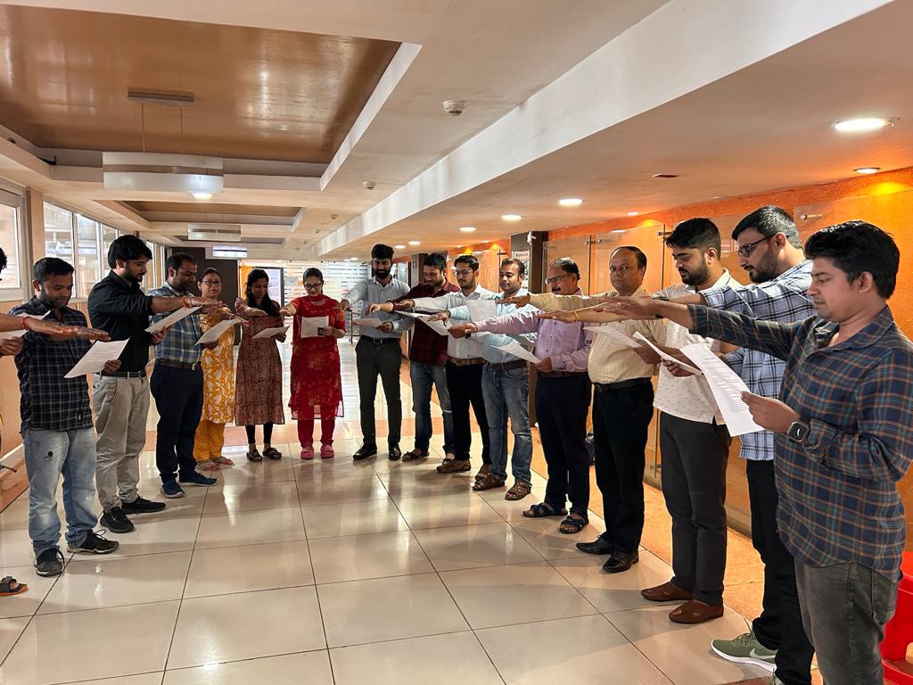 NhidclOffice's tweet photo. The Integrity Pledge was taken by #NHIDCL RO-Agartala to observe Vigilance Awareness Week, with honesty and integrity to adhere to all relevant laws, regulations, guidelines and policies for the prevention of corruption and the misuse of power.
@nhidcl https://t.co/B5QPupqHKe