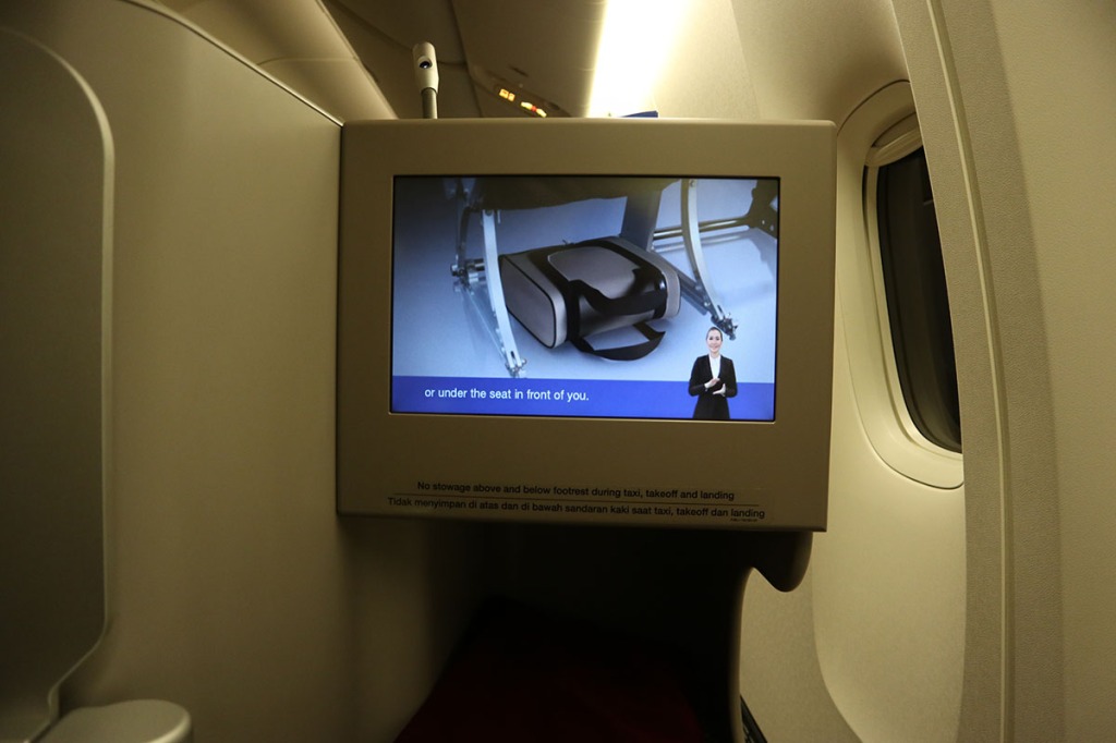 S E Travel tweet media