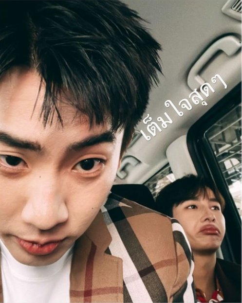 HourlyOff's tweet photo. #ออฟจุมพล #OffJumpol
#GunAtthaphan https://t.co/PS3dEFtXdA