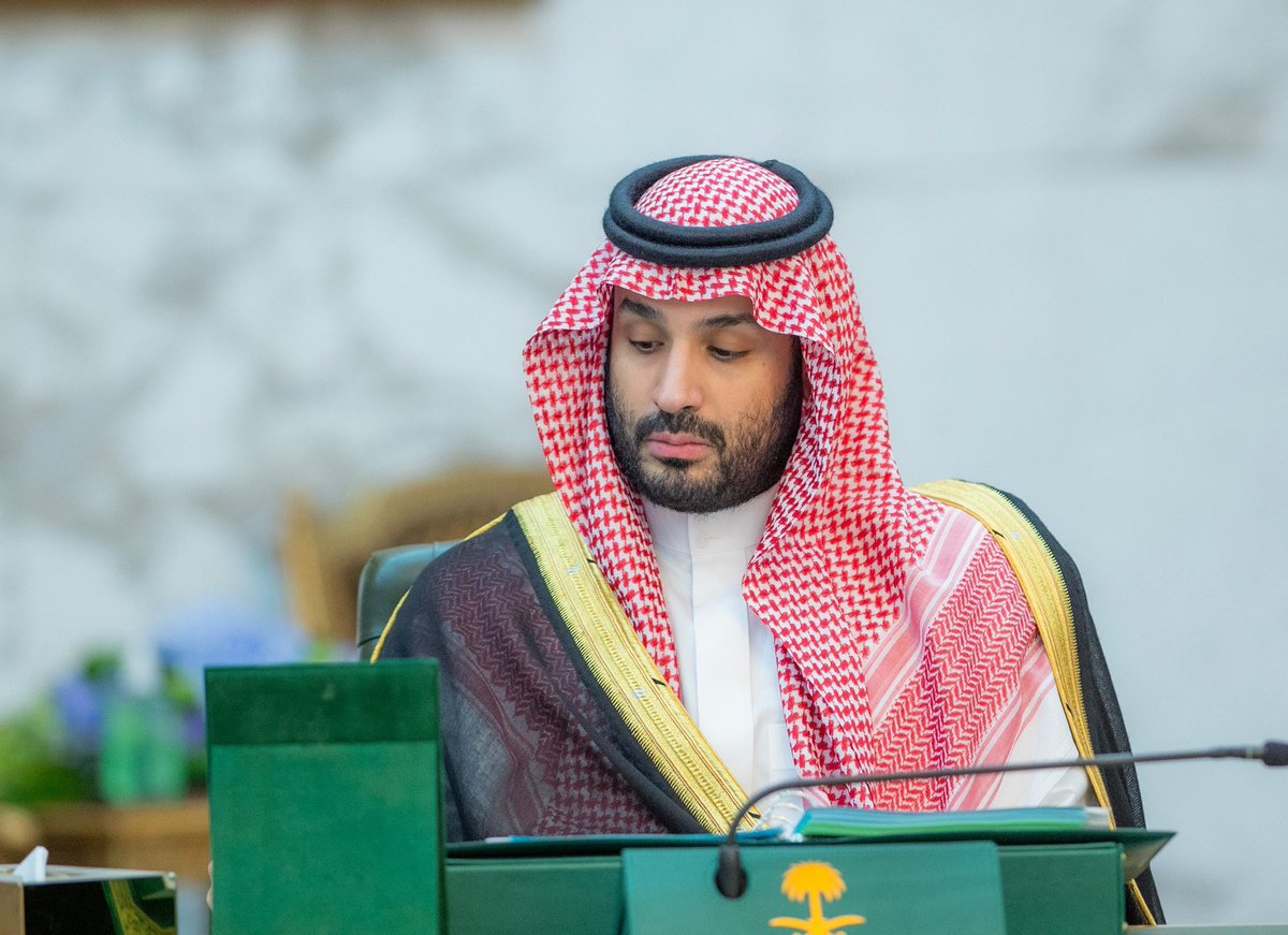 sultanalnefaie's tweet photo. #ثريد 

"المصور الملكي" سلاحه الكاميرا 📷

مصور الملك سلمان بن عبدالعزيز و #ولي_العهد الأمير محمد بن سلمان، كما أجاد صور قادة ورؤساء وزعماء بالعالم، وتصدرت صوره جميع الصحف المحلية والعالمية 

تعرف أكثر تحت هذه التغريدة @Bandaralgaloud  

#سالم_الدوسري #الهلال_الحزم #لجنة_الانضباط_والأخلاق #مواليد_التسعينات