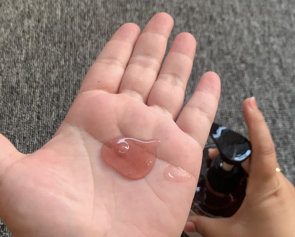 lailaugh's tweet photo. Busanya ga lebay dan ga pelit. Dan yang  jd penyesalanku kenapa ga beli 4 ajaaaa dapet ori lagi sale harga segitu dan itu ga masuk flash sale padahal. Nangis bgt🥲🥲🥲 https://t.co/ZokSk4CYfx