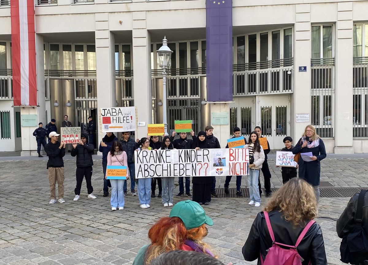 Alexander Pollak tweet media