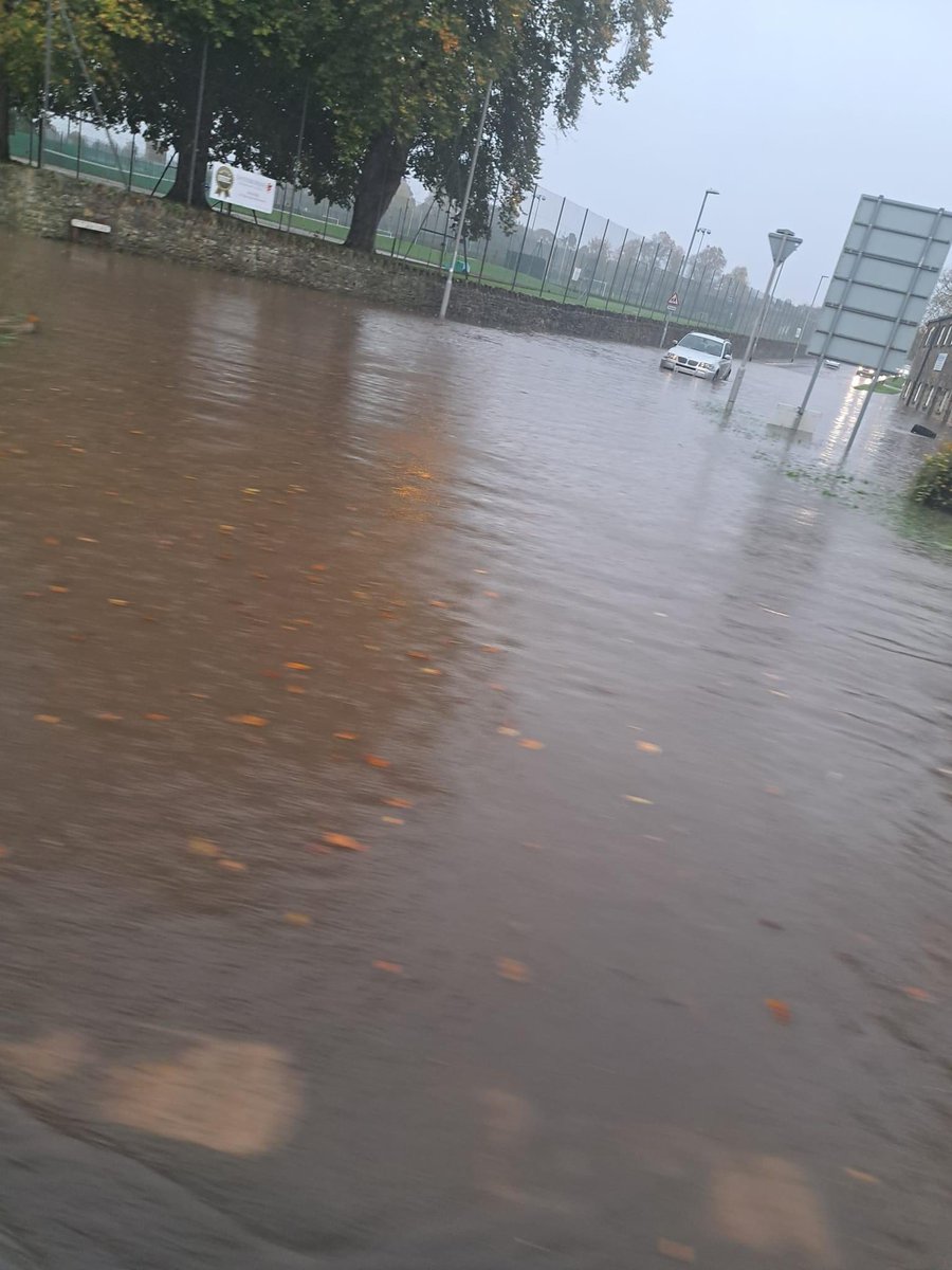 Vineyards Wine Shop tweet media