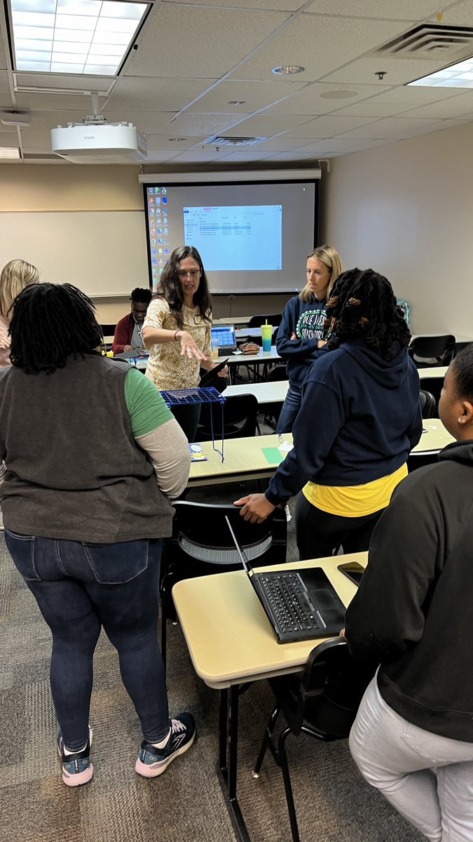 MelGunterEdu's tweet image. Cobb K-8th STEM Innovation Academy was a hit this year!! 💥

I presented a 45 min, hands-on, stop motion workshop. Check out one example my participants made below! 

What could you do with #stopmotion ?

#edtech #instructionaltechnology #creativity #stem #teaching