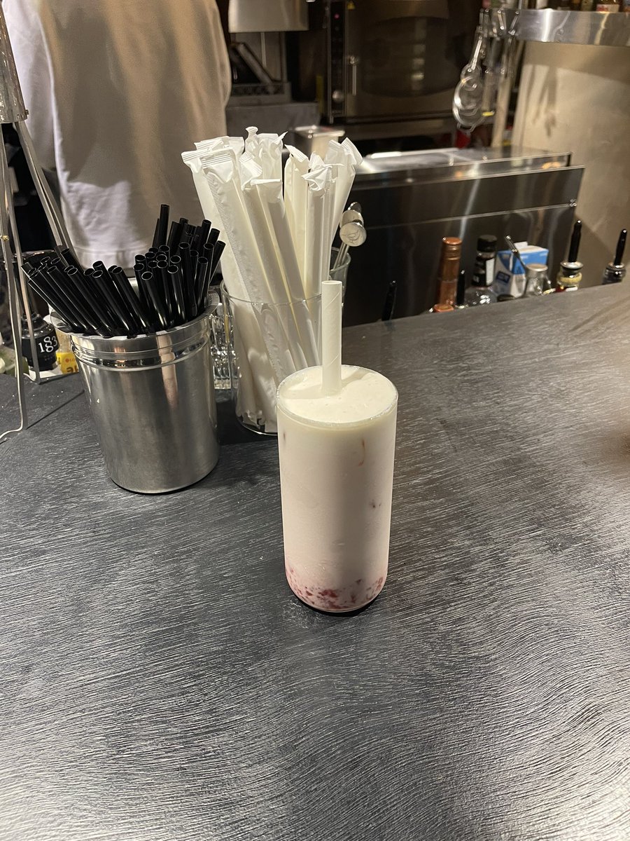 twt_VAV's tweet image. [ziu] 뱀즈들 디저트 먹으세요