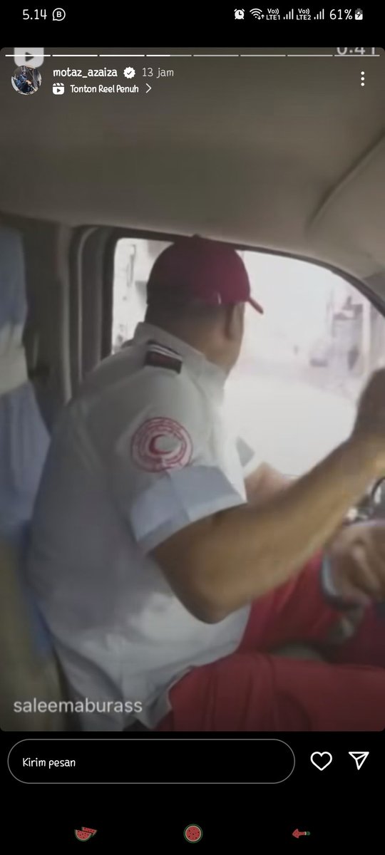 AnggiCartwheel's tweet photo. BENERAN GEZZ ADA TANK DITENGAH JALAN DI GAZA YG KALO ADA MOBIL RANDOM LEWAT MEREKA LEDAKIN, INI BAPAK SUPIR AMBULANCE SAMPE PANIK MAU PUTAR BALIK. SILAKAN CEK POSTINGAN ASLINYA 

#FreePalestine !!!!!! 🔊🔊🔊🔊🔊 https://t.co/Yb1uutgQQT