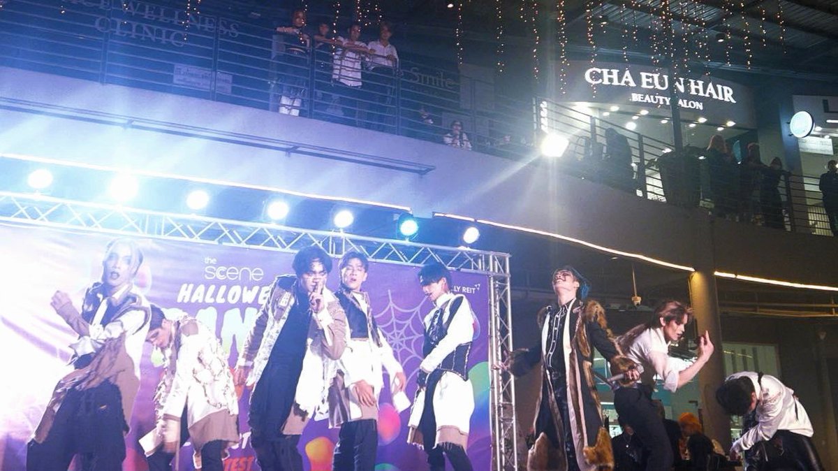 F_Killusion's tweet photo. จบไปแล้ว ซีซั่น Bouncy &amp; Halazia
โชว์เหนื่อยมาก แต่ก็สนุกมากเช่นกัน
ยิ่งเห็นคนดูสนุกไปด้วย ยิ่งมีความสุข
#Killusion cover Ateez https://t.co/evwFkovZod