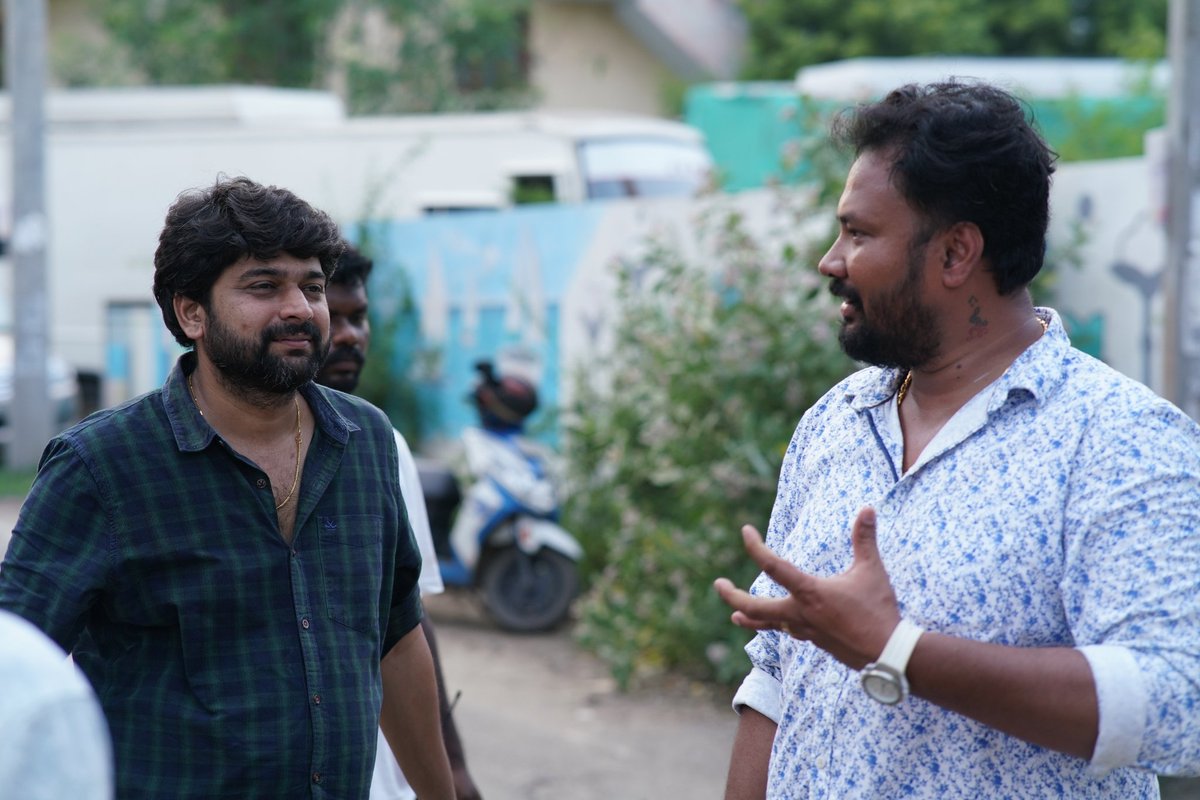 Eaby Kunjumon (@eabykunjumon007) on Twitter photo The first Schedule of Mega Producer <a href="/KT_Kunjumon/">K.T.Kunjumon</a>'s #Gentleman2 is wrapped up. Next schedule to begin soon in November !
Gentleman-II
A <a href="/mmkeeravani/">MM Keeravani</a> Musical
<a href="/film_gentleman/">Gentleman Film International</a> <a href="/Vairamuthu/">வைரமுத்து</a>
<a href="/agoks/">A.Gokul Krishna</a> @ajay_64403 <a href="/johnsoncinepro/">Johnson PRO</a> The first Schedule of Mega Producer <a href="/KT_Kunjumon/">K.T.Kunjumon</a>'s #Gentleman2 is wrapped up. Next schedule to begin soon in November !
Gentleman-II
A <a href="/mmkeeravani/">MM Keeravani</a> Musical
<a href="/film_gentleman/">Gentleman Film International</a> <a href="/Vairamuthu/">வைரமுத்து</a>
<a href="/agoks/">A.Gokul Krishna</a> @ajay_64403 <a href="/johnsoncinepro/">Johnson PRO</a>