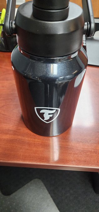 A bonus 2 weeks in a row and now this. About time my talents were recognized. https://t.co/ei6er63xZ