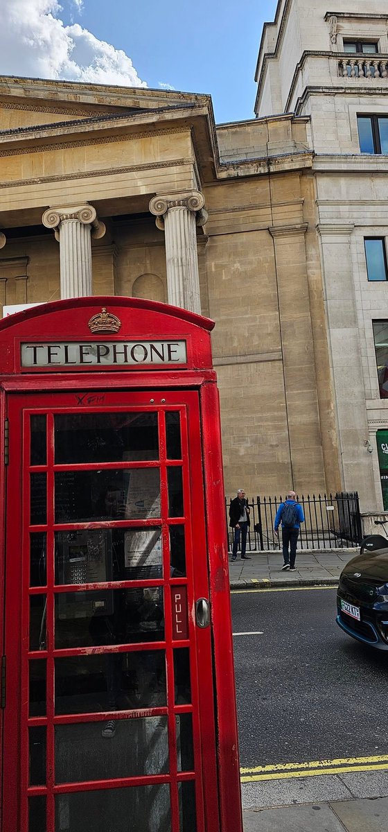 Laura ✨ tweet media