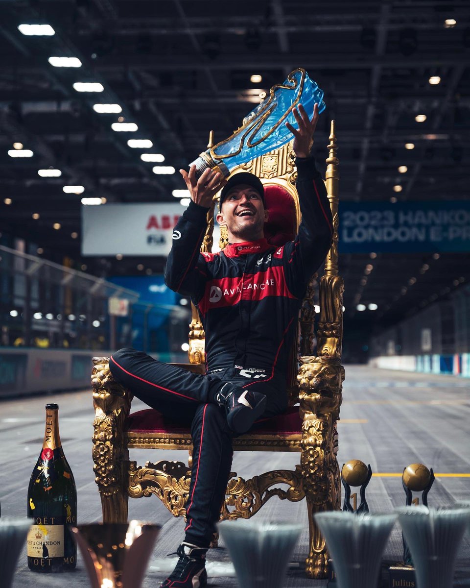 How it started vs how it's going ➡️🏆 

On this day in 2020, <a href="/JakeDennis19/">Jake Dennis</a> joined the team!