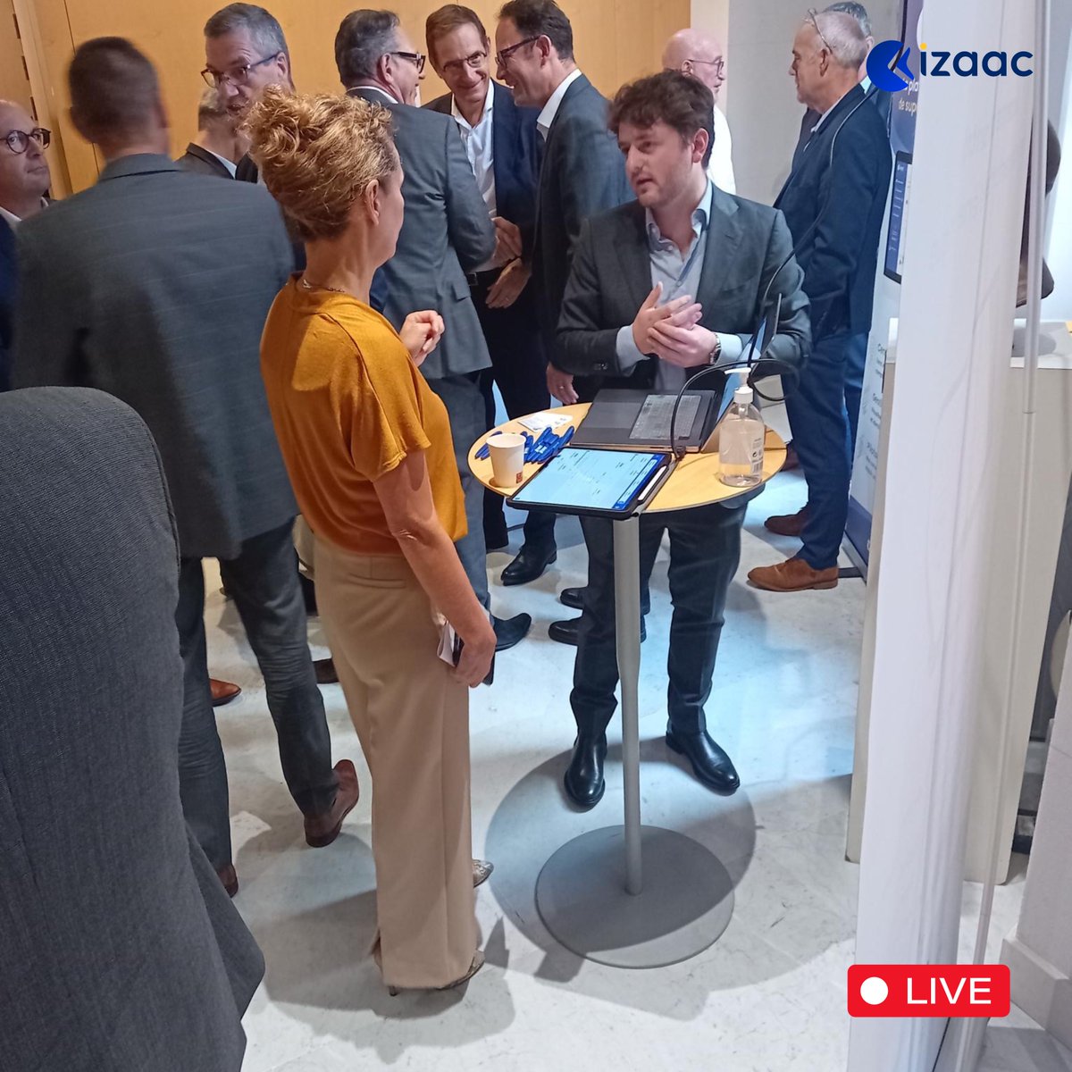 🔴 #LIVE dans la ville lumière

L'équipe s'est rendue à Paris pour présenter la plateforme aux présidents et directeurs généraux des caisses régionales du Groupe Crédit Agricole.

🌟 Izaac suscité un enthousiasme incroyable !