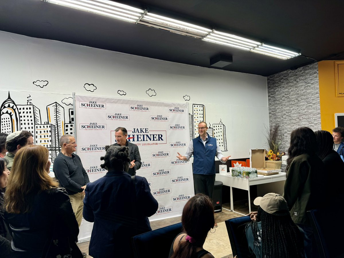 jnscheiner's tweet photo. Packed house at the campaign office yesterday! Thank you to @Tom_Suozzi for kicking us off. With just 8 days until Election Day, make sure you have a plan to get out and vote! https://t.co/kLfweijneq