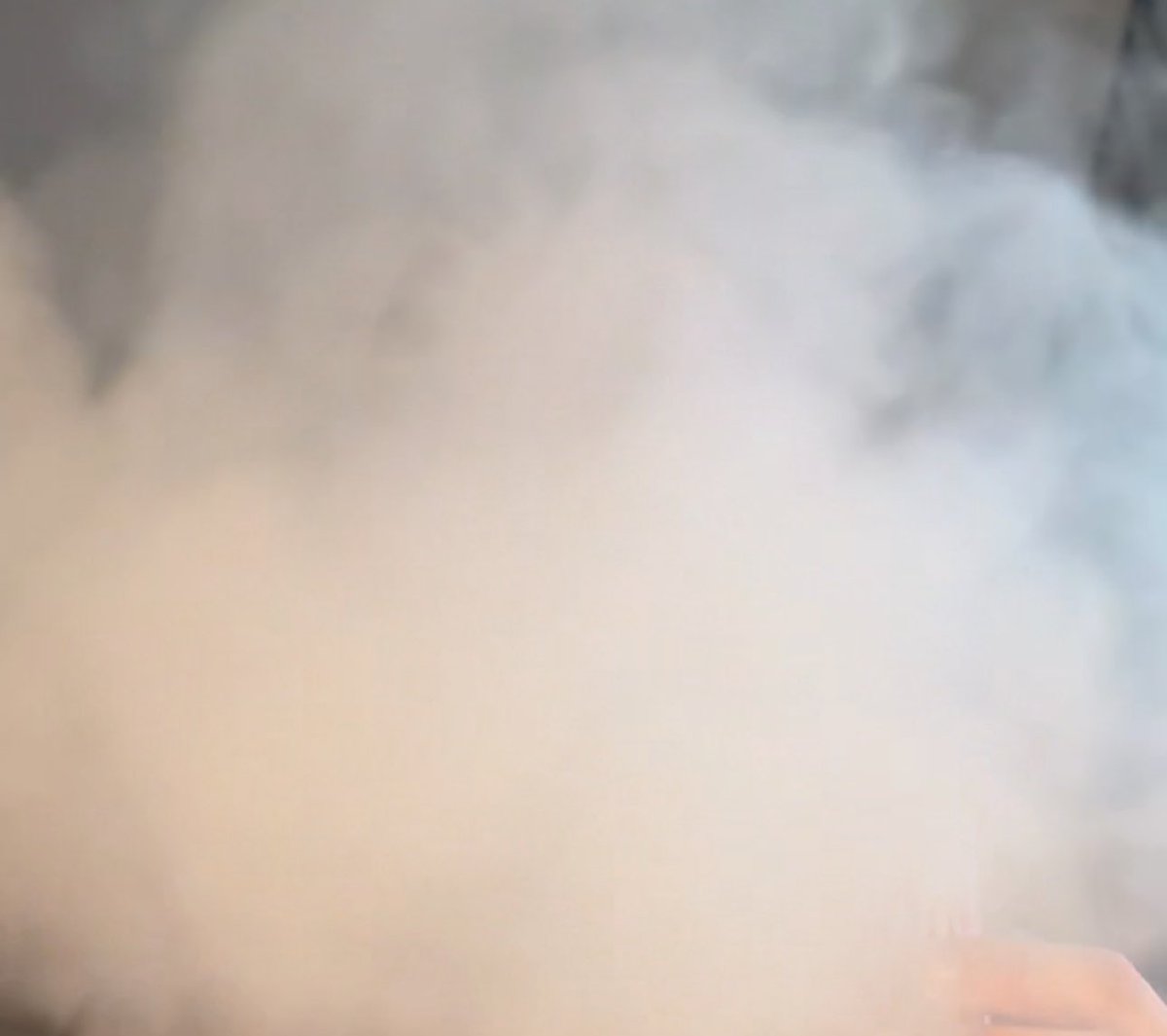 FfmTop's tweet photo. Happy time „highmonday morning“ 

Who wants join me ? 
#smoke #chems #high https://t.co/ANpp98Z5VE