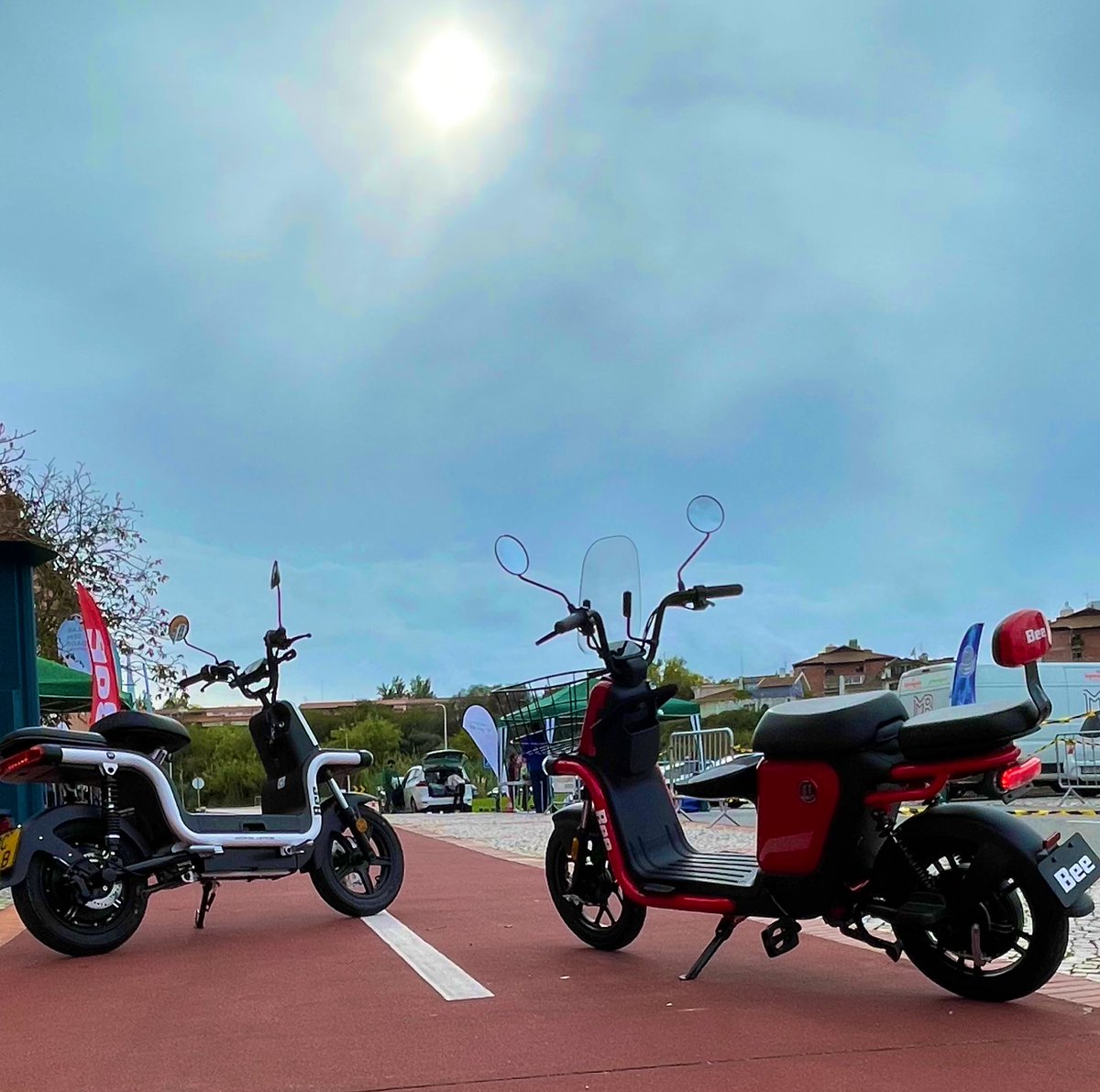BeeElectricas's tweet photo. Discover Bee Brand  promoting innovative solutions for sustainable urban living. 

“Together we can take action to make difference in the world “

@PlanetiersWG 🌍

#lisboainspira
#motoelectrica 
#eletricscooter
#motaseletricas 
#electricscooter #emobility 
#lisboaportugal https://t.co/FxuIK27QA0