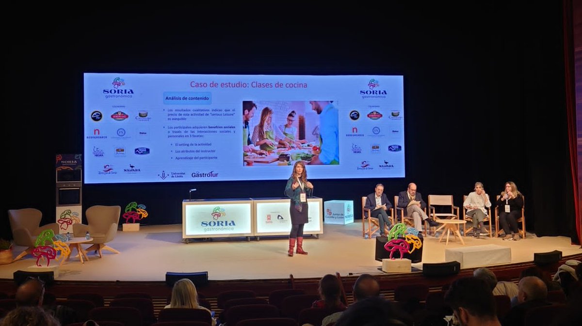Hablando de imagen gastronómica de los destinos y de los resultados de nuestro proyecto #Gastrotur en el congreso de #SoriaGastronómica <a href="/FDET_UdL/">Facultat de Dret, Economia i Turisme de la UdL</a> <a href="/UdL_RDI/">Recerca i Transferència UdL</a>