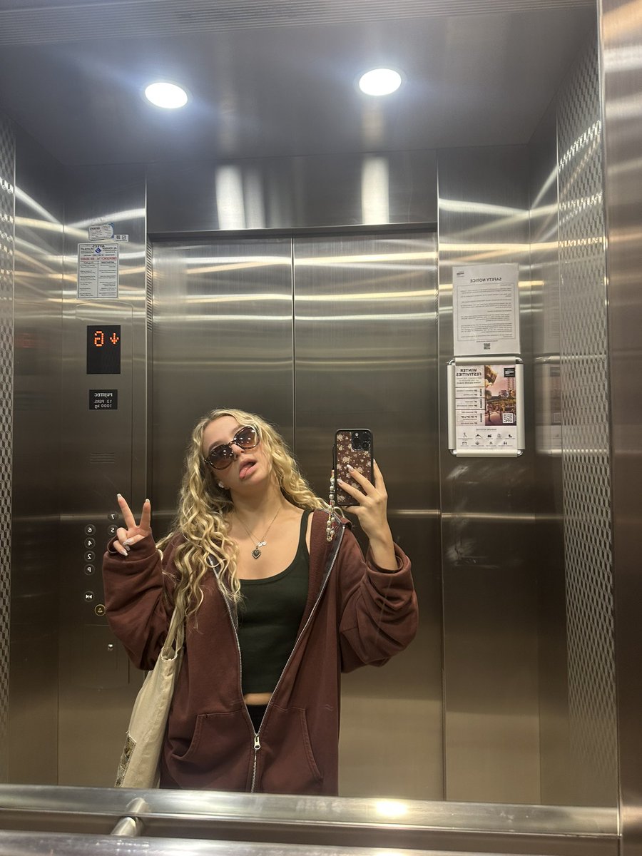 i am always honest with you guys, and i want to be honest with myself. Before i get back to my normal optimistic thinking i want to be able to process some sad emotions too. While waiting for visa, it felt like the world stopped. i feel so lost..