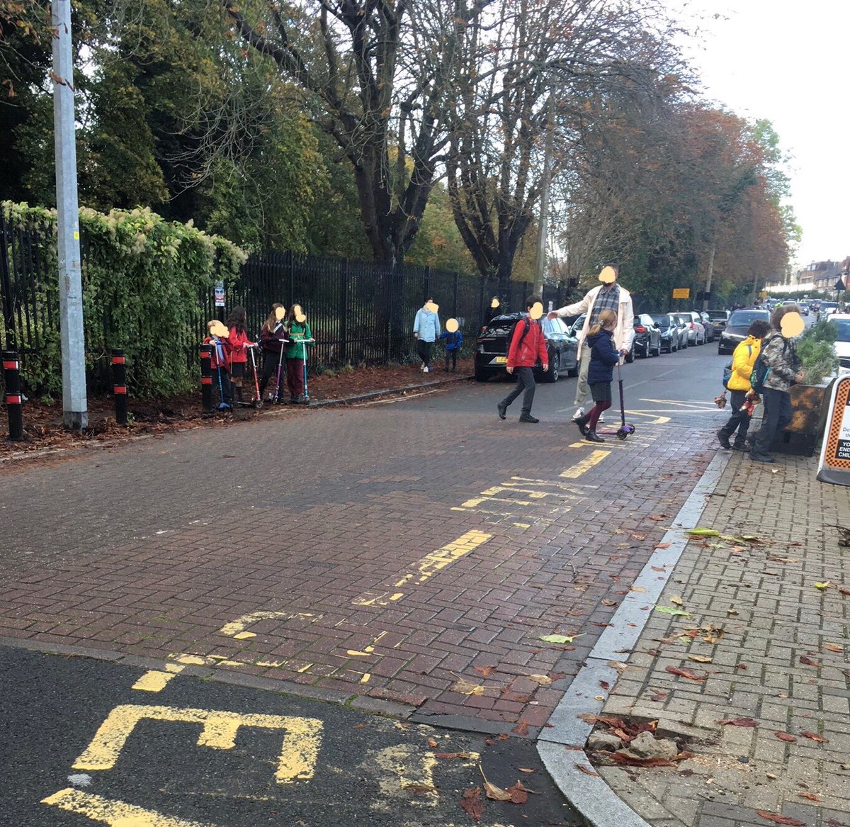 Leigham Vale was very calm/quiet this morning, especially outside @Hitherfield15 school where there’s often a solid line of traffic. We are benefiting from the new Streatham Wells LTN. Along with the school street & SH LTN, 1000’s of kids now have safer & less polluted streets.