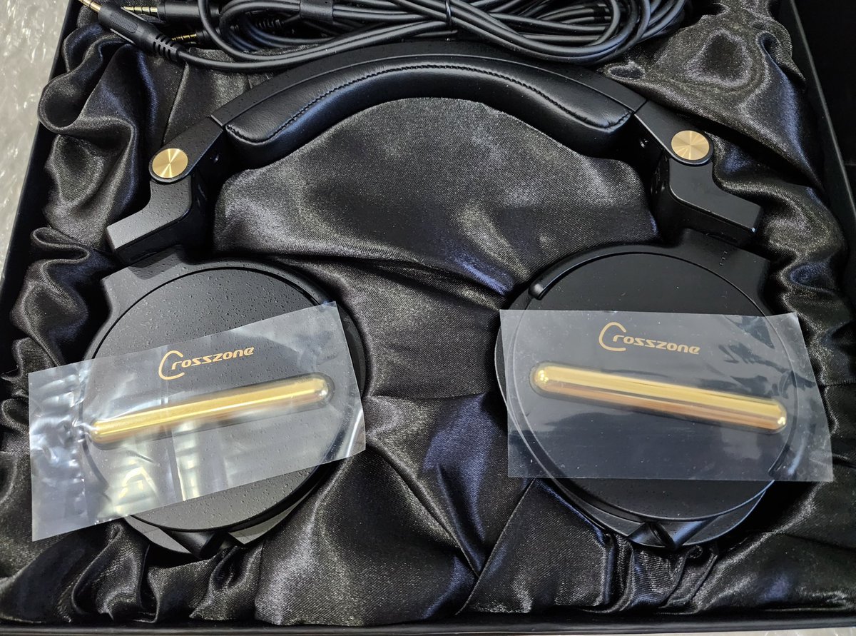 jackri_p's tweet photo. My new gear, crosszone cz-10 is very musical and enjoyable https://t.co/mJqHKSppQL