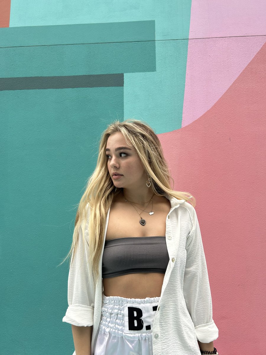 but today i finally got a closure. I’m not going on tour and i can stop hoping and thinking about it. Now you know it and i can process my feelings🧘🏼‍♀️ There is no one to blame and i can move on knowing i did everything i could but God has a different plan. Just trust Him🤲🏻