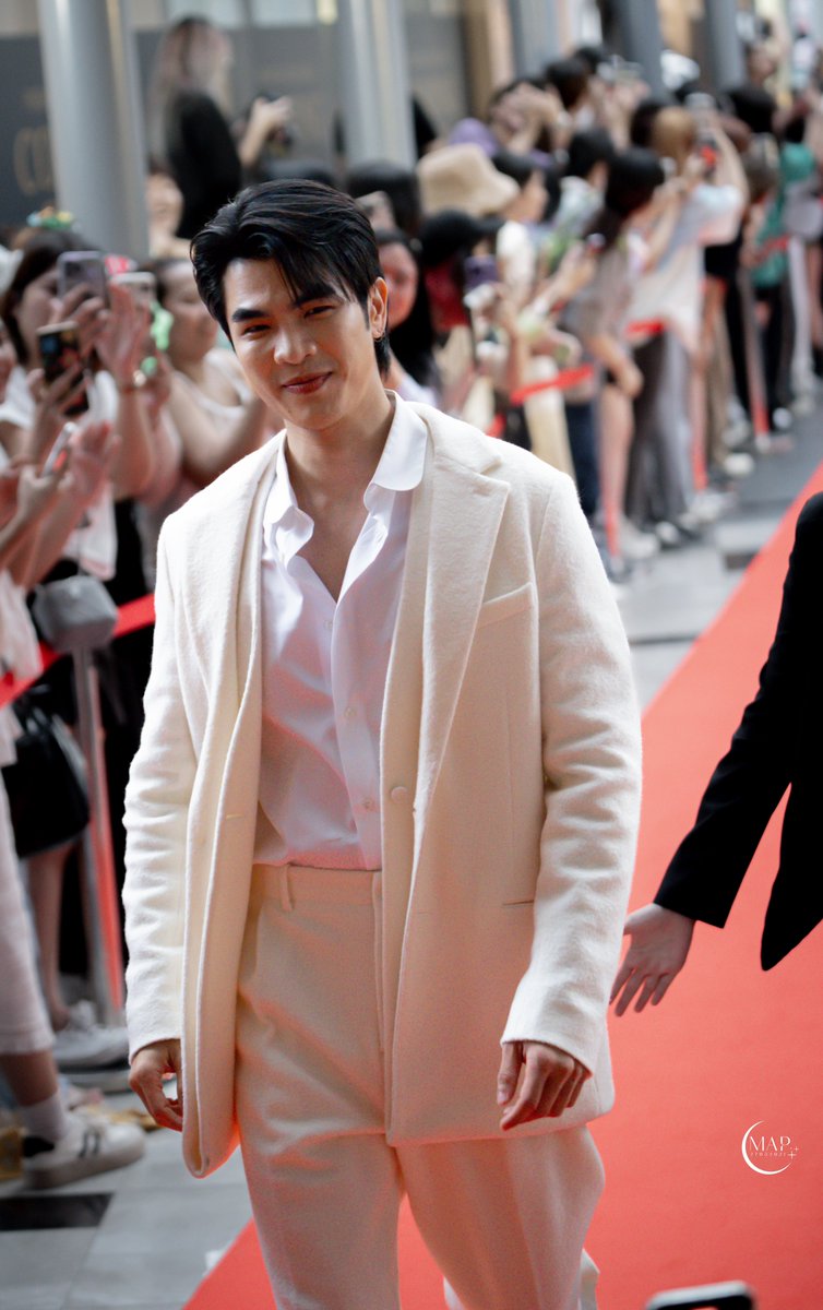 ป๋าอย่างหล่อ💚

#HOWEAWARDS2023xMileApo
<a href="/milephakphum/">mile phakphum</a> #MilePhakphum