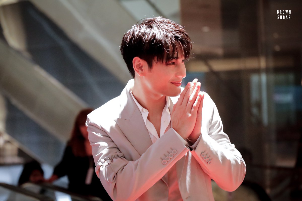 คิดถึงมากกก

#HOWEAWARDS2023xMileApo
°*.  <a href="/milephakphum/">mile phakphum</a> <a href="/Nnattawin1/">Nnattawin</a> ✩‧₊˚  ˗ˏˋ꒰ #Nnattawin #MilePhakphum ꒱