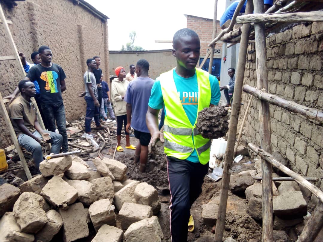 cyuveyouth's tweet image. Kuwa 30/11/2023 youths volunteers b'umurenge wa #cyuve twabyukiye mungamba Aho  twubakiye umuturage inzu utuye mu kagari ka #kabeza umudugudu wa #bucuzi  witwa #UWAMARIYA Stephanie. @RwandaNorth @Rwandapolice @YouthMusanze @MusanzeDistrict @RobertByiri @MusanzeYouth