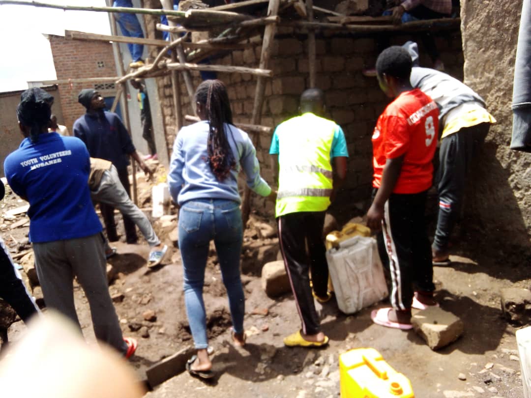 cyuveyouth's tweet image. Kuwa 30/11/2023 youths volunteers b'umurenge wa #cyuve twabyukiye mungamba Aho  twubakiye umuturage inzu utuye mu kagari ka #kabeza umudugudu wa #bucuzi  witwa #UWAMARIYA Stephanie. @RwandaNorth @Rwandapolice @YouthMusanze @MusanzeDistrict @RobertByiri @MusanzeYouth