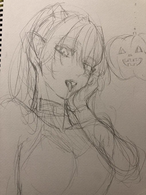 ハロウィンイラストの下書き!
吸血鬼のミクちゃん 