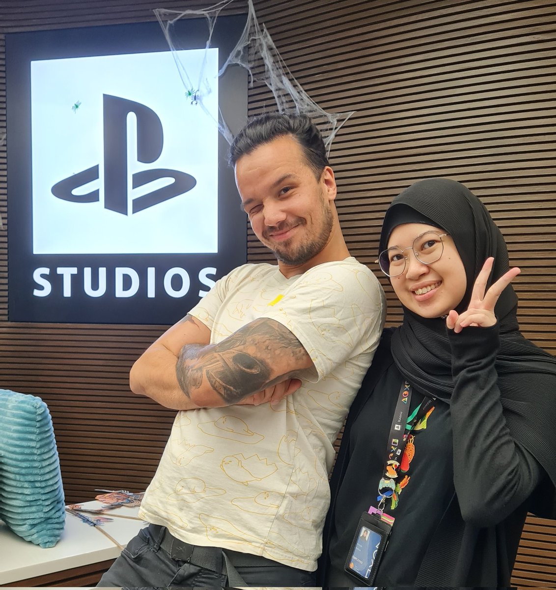Thanks @DennisMicka for stopping by #PlayStationStudiosMY this afternoon and for the insightful presentation on the level design in 'Horizon: Forbidden West'! 😁 As a fan of HZD & FW, it was such a treat to see the sort of considerations that went into the level design! 😃