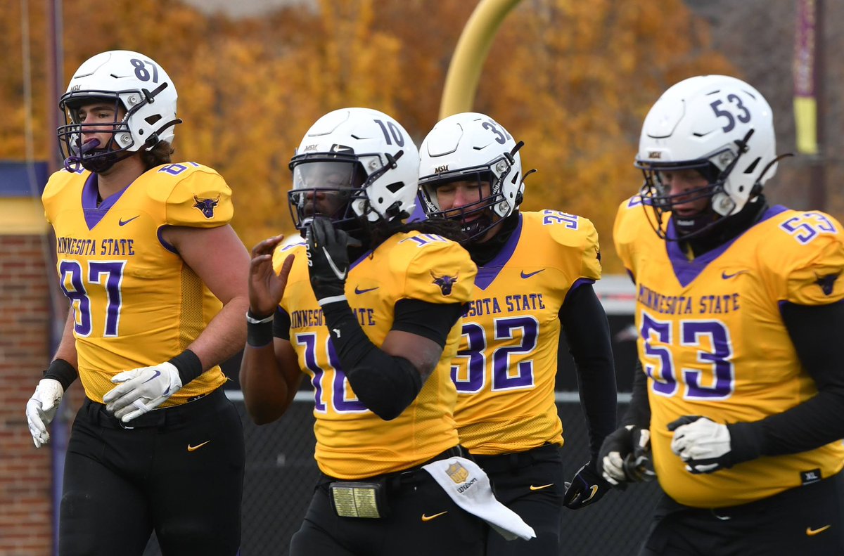Love seeing this guy on Saturdays ❤️❤️. Friends and  a win make it the best!!  We will always be there to support you Aiden..  come rain, snow, sleet, freezing wind💜💛🏈  we love you and are so very very proud of you ❤️ <a href="/aiden_brink/">Aiden Brink</a> <a href="/brink73/">Ryan Brink</a>