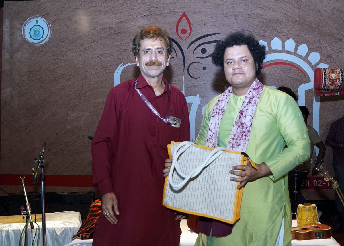 SiddhaVeenaOff's tweet image. Sharing some Glimpses of Huge Successful Grand  Festival "Agomoni"- The Home Coming &amp;amp; Felicitation 
A Bengal Pre-Puaj Expo 2023

#agomoni #homecoming #siddhaveena #riwayat #fusionband #fusionmusic #ragafusion #classicalfusion #rockfusion #banglafolk #delhihaatina #ina #delhihaat