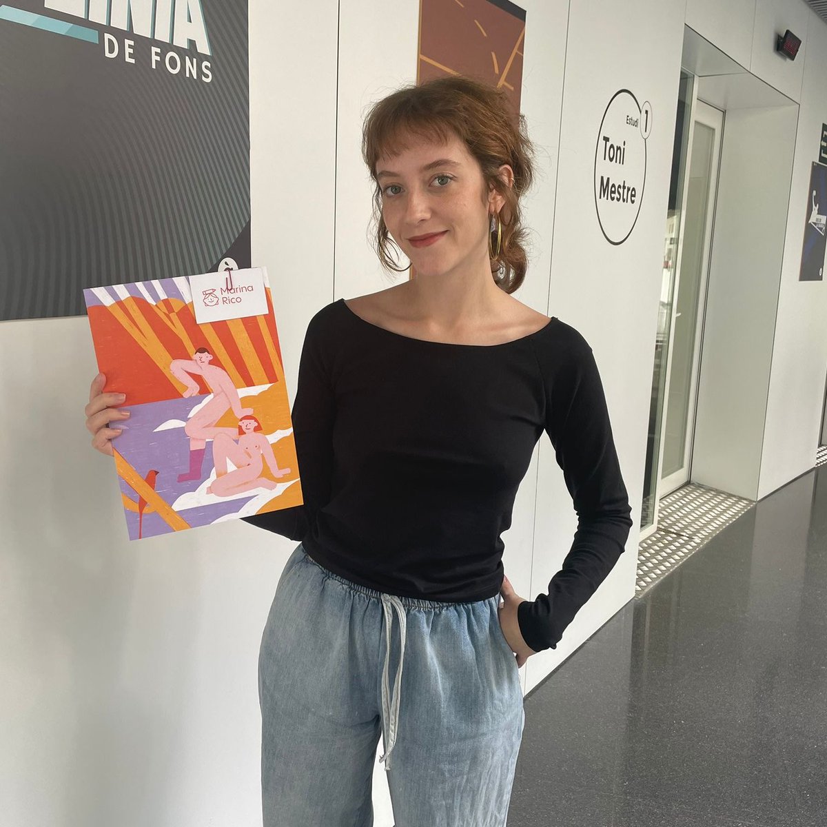 🎨La protagonista de hui és la il·lustradora i dissenyadora gràfica de l'Alcúdia de Crespins #MarinaRico. Forma part de l'equip creatiu <a href="/BlavetStudio/">Blavet Studio</a>. 

🎙️#Protagonistes amb <a href="/emmatomas_/">Emma Tomàs</a>⬇️

web.apunt.es/LNMCarta