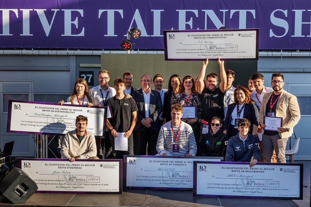 CIACnews's tweet photo. 🎉 Des del CIAC, volem agrair als més de 1.000 assistents a la 3a edició de l'Automotive Talent Show!
I moltes felicitats als guanyadors dels CIAC Talent Awards! 🏆 #autotalentshow23
Ens veiem l'any vinent! 👏
➡️ Fotos: https://t.co/tE1NI8y0JI https://t.co/wPiBROlOrX