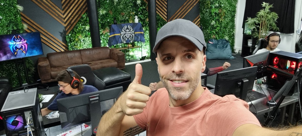 Sixquatre tweet media