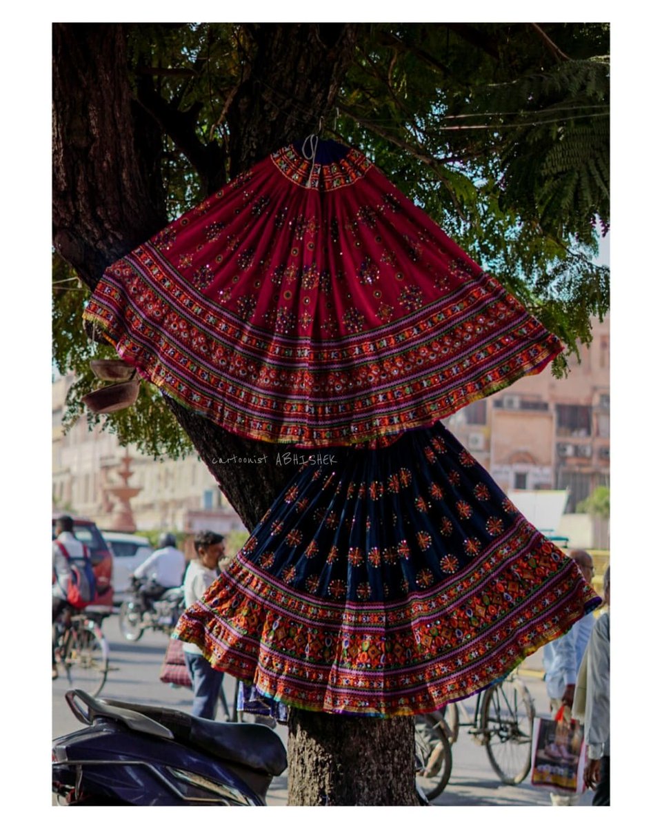 abhishek3939's tweet photo. जयपुर , सड़क किनारे ...
#हस्तशिल्प
#mydailyclick #pinkcity #jaipur #roadside #streetphotography #handycraft #rajasthan https://t.co/18FwU6IZhk