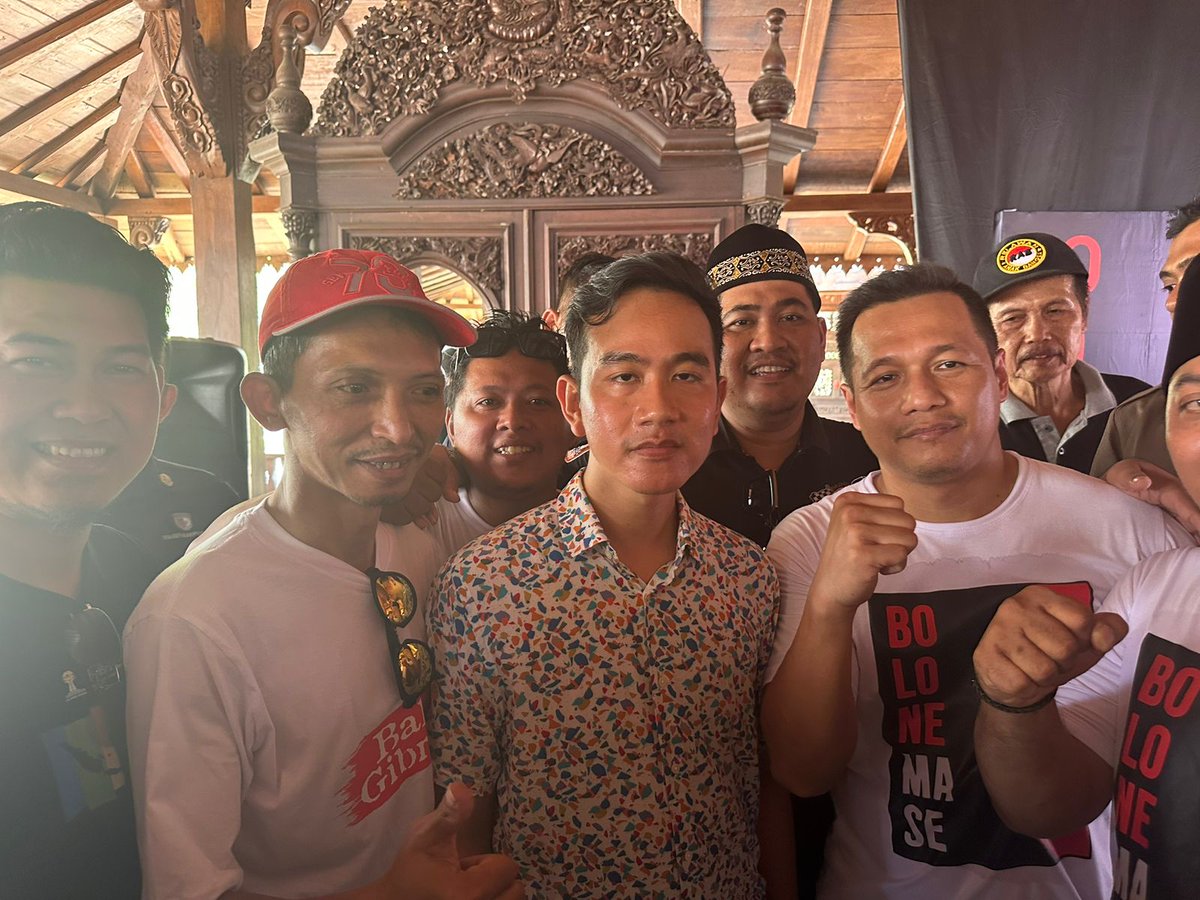 bodentwood's tweet image. Hanya mereka yang sudah tua menolak dan munutut untuk mundur karna malu cawapres ternyata anak muda.. seharus memberi dukungan supaya indonesia lebih maju ...tidak usah gengsi
#balagibran #bolonemase #tidar