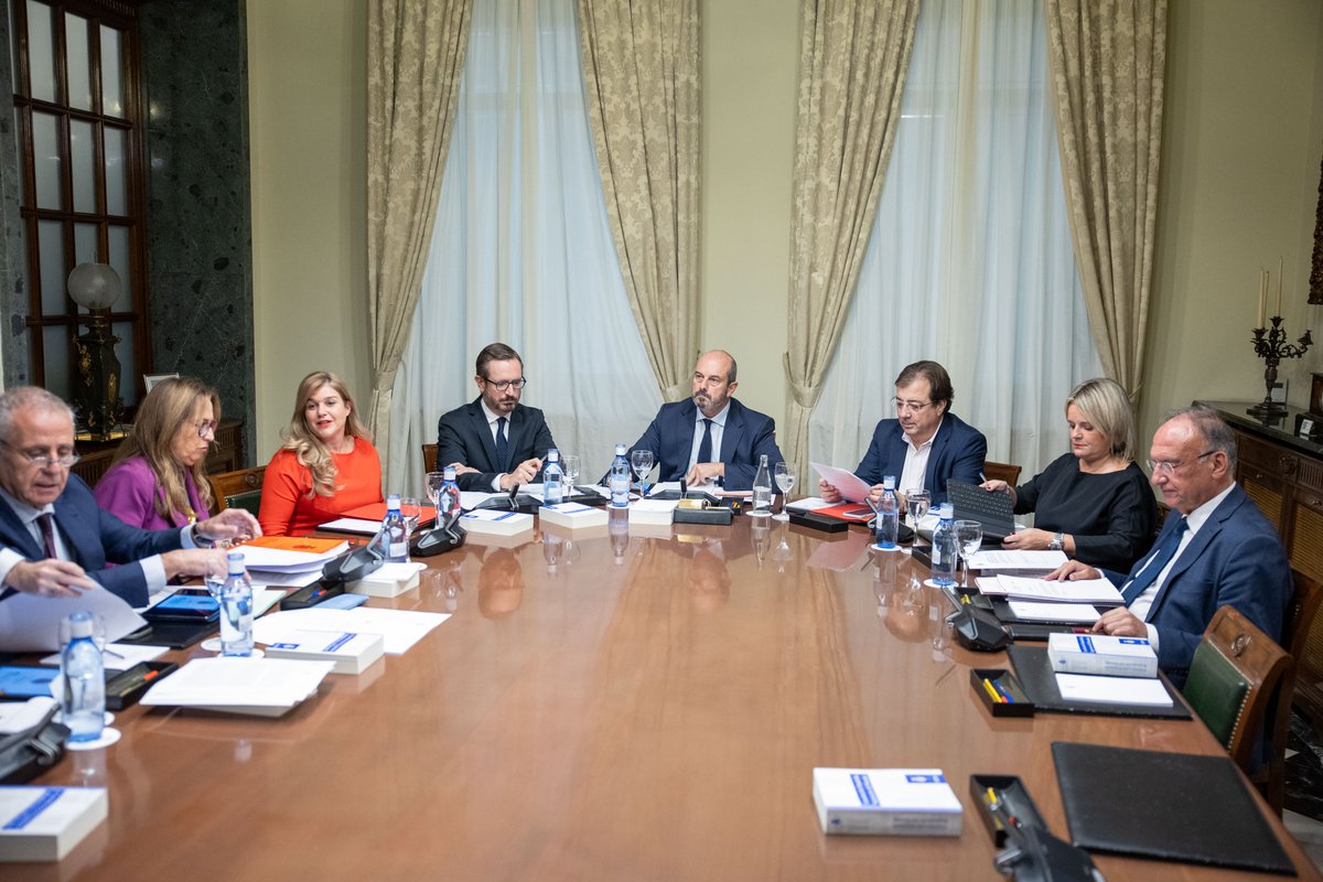 Senado de España tweet media