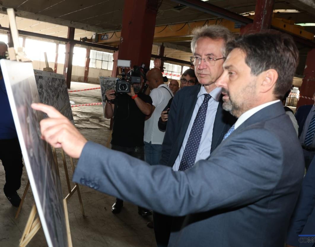 Con la firma del contratto di assunzione dei 312 lavoratori da parte di #TeaTek si è chiusa finalmente la vicenda ex #Whirlpool. Una bella notizia per i lavoratori, le loro famiglie e la nostra città.