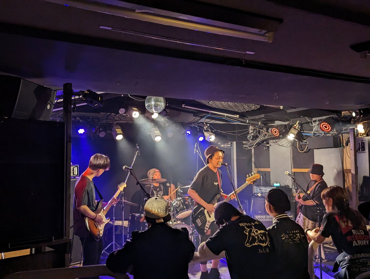 LOOSER0813's tweet image. 10/28 DRIVE SHAFT vo.1
10/29 西荻窪FLAT
2日間ありがとうございました！
激アツな2日間でした🔥
ひよっこバンドですがこれからよろしくお願いします！！
＃WASTINGTIME
＃Dearcoutrny
＃Awesome&amp;amp;roid
＃THERevolt
＃stoneleek