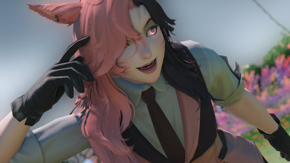 lesbianeo's tweet image. How she started VS How she ended