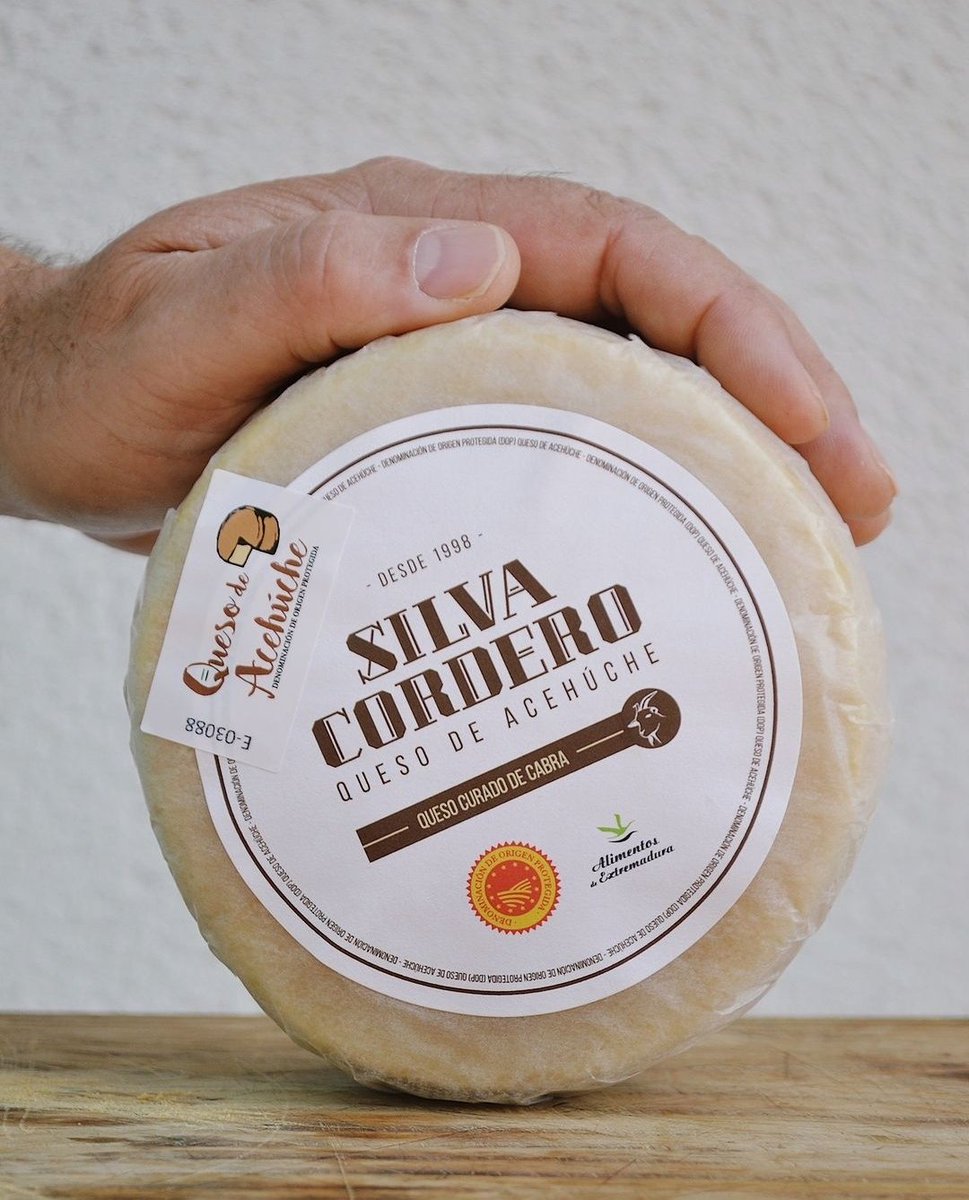 quesodeacehuche's tweet photo. El queso de cabra DOP de nuestra quesería #SilvaCordero obtiene el bronce en la última edición los #WorldCheeseAwards 2023
Enhorabuena 👏
#DOPQuesodeAcehúche https://t.co/S0oA9uCwrs