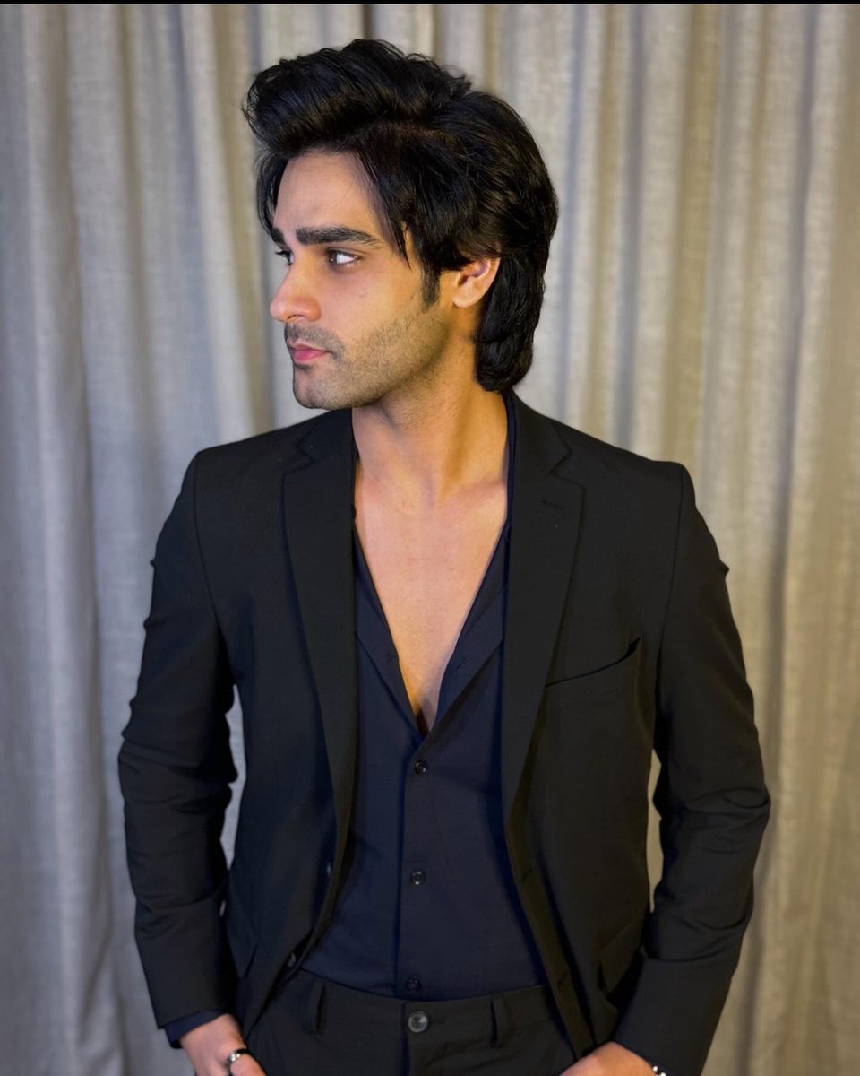 AamanDevganFC's tweet photo. Just looking like a WOW 🤩 

Follow @AamanDevganFC for more 💯

#bollywood #bollywoodactors #AamanDevgan #AamanDevganfanclub #fanclub #bollywoodactors #youngactor #newactor #ınstadaily #cuteness https://t.co/EkHvIdObyf