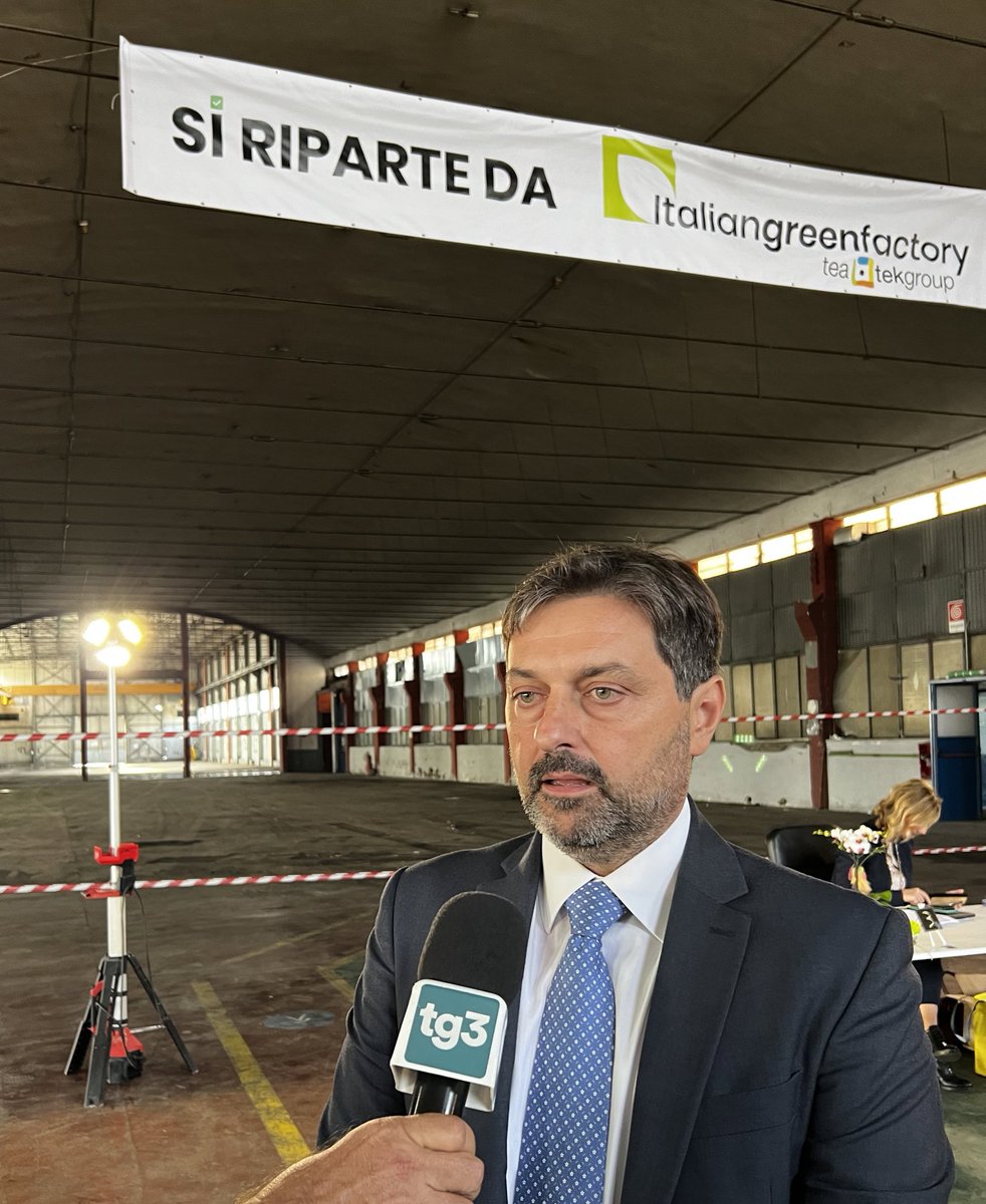 Un’emozione incredibile. Oggi con Italian Green Factory assumiamo i 312 lavoratori della Ex Whirpool di #Napoli. Grazie all’impegno di tutti daremo a questa città una nuova stagione occupazionale, investendo sulle energie rinnovabili ✅