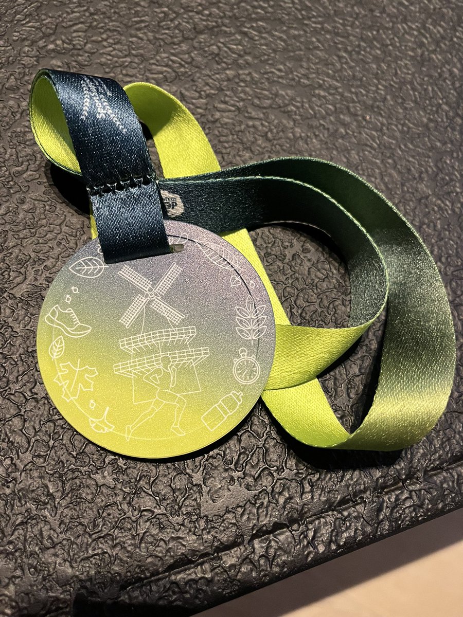 Rana_1989's tweet image. Op de valreep nog een Medal monday! Geen mooie medaille, maar zo een fijn parcours! #heemstedeloop #hardlopen #running #gl2r