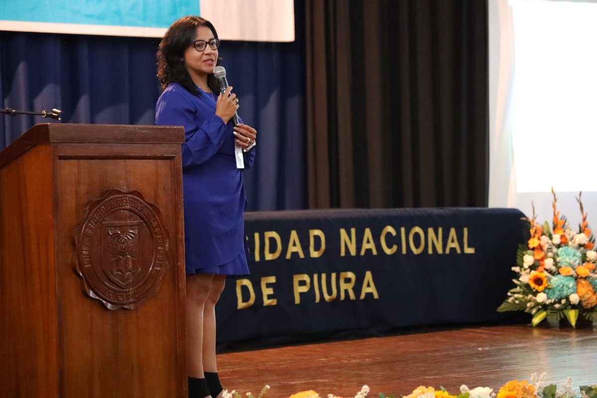 utplvinculacion's tweet photo. .@anisandel, directora de @utplvinculacion participó en el VIII Encuentro de RSU en #Piura, donde expertos compartieron ideas sobre la integración de la #RSU en la formación e investigación. Exploramos buenas prácticas y desafíos de la @utpl para impulsar la #sostenibilidad🌍 https://t.co/gMHT5lG4KV