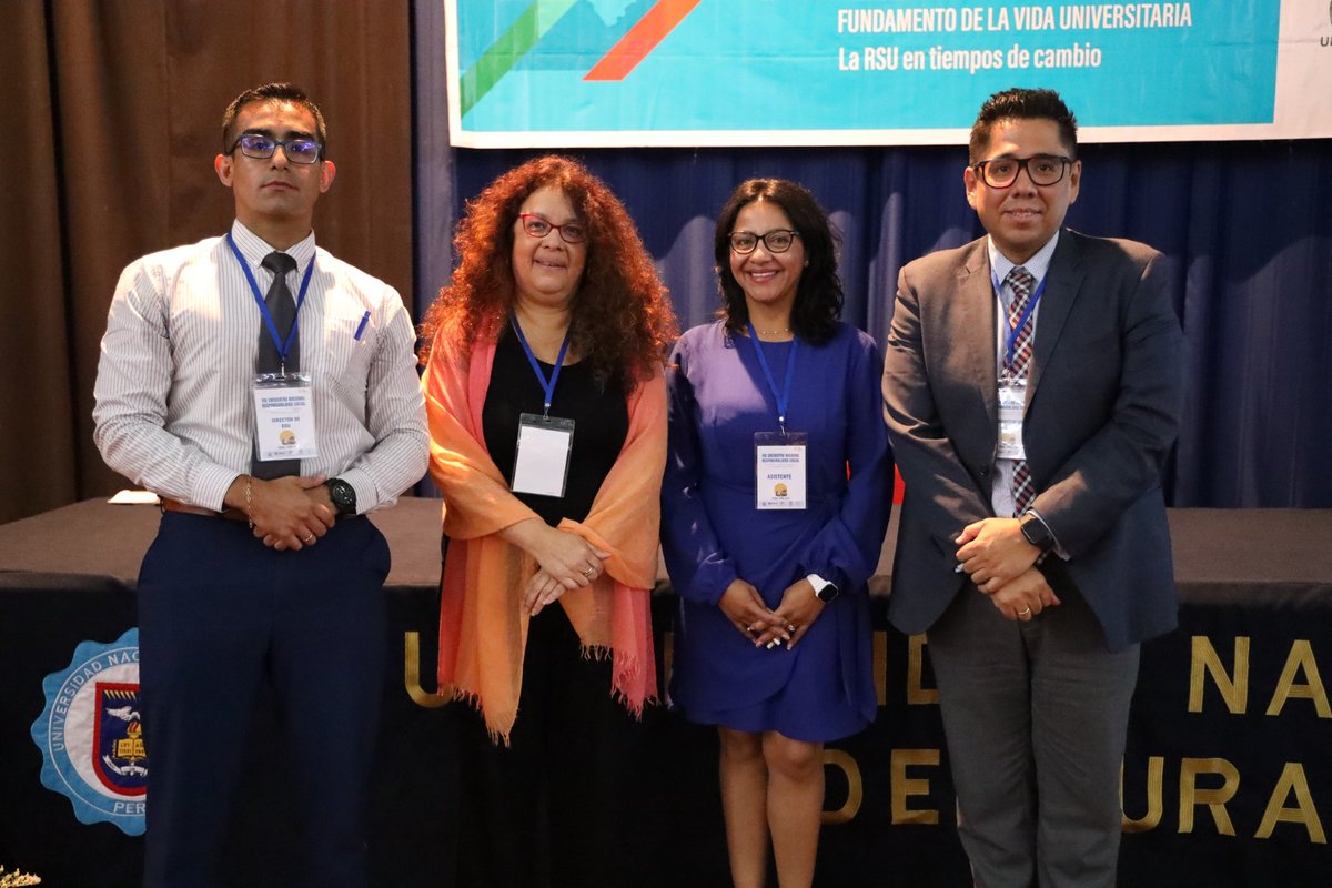 utplvinculacion's tweet photo. .@anisandel, directora de @utplvinculacion participó en el VIII Encuentro de RSU en #Piura, donde expertos compartieron ideas sobre la integración de la #RSU en la formación e investigación. Exploramos buenas prácticas y desafíos de la @utpl para impulsar la #sostenibilidad🌍 https://t.co/gMHT5lG4KV