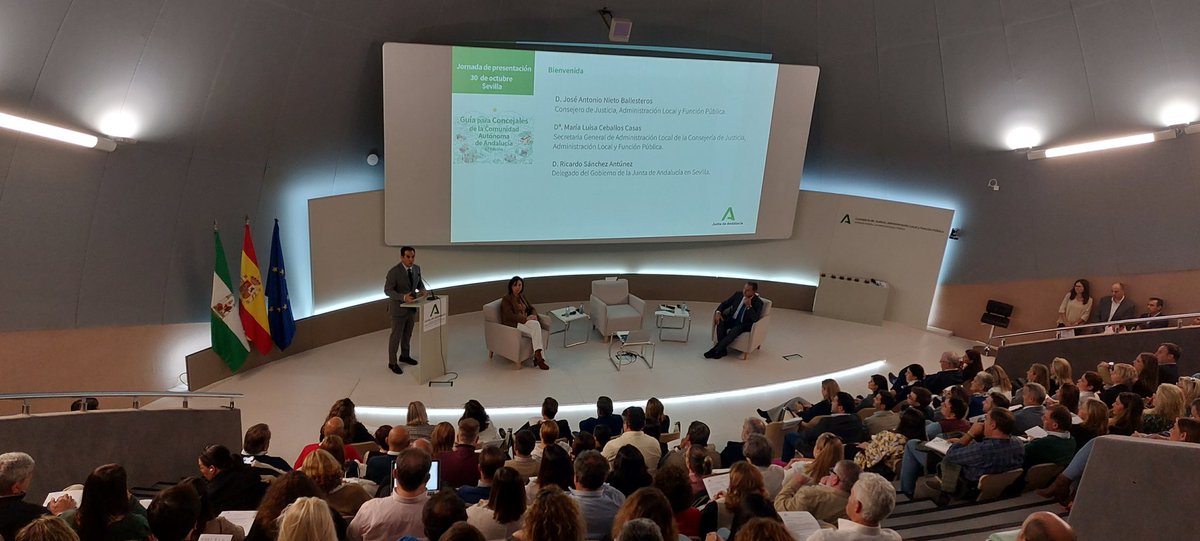ja_nietob's tweet photo. Nuestros ayuntamientos son el motor de #Andalucía, por eso necesitan de alcaldes y concejales bien formados para una buena gestión
En el Gobierno de @JuanMa_Moreno siempre van a encontrar un aliado y, especialmente en la @JusticiaJunta
👉🏻https://t.co/jbYOofHznl
#AdmonLocalAND https://t.co/nxgf1RQNsz